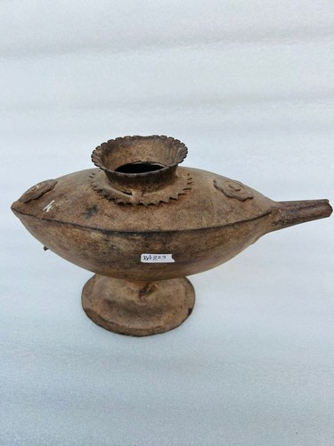Vintage Iron Hand Carved Water Pot Old Indian Iron Table Decor Vase Pot - Picture 3 of 5