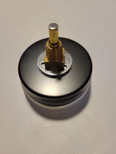 Jones Stephens J40558 Tridicator 2-1/2" Face, Angle 1" Stem 1/4" NPT - Picture 3 of 5