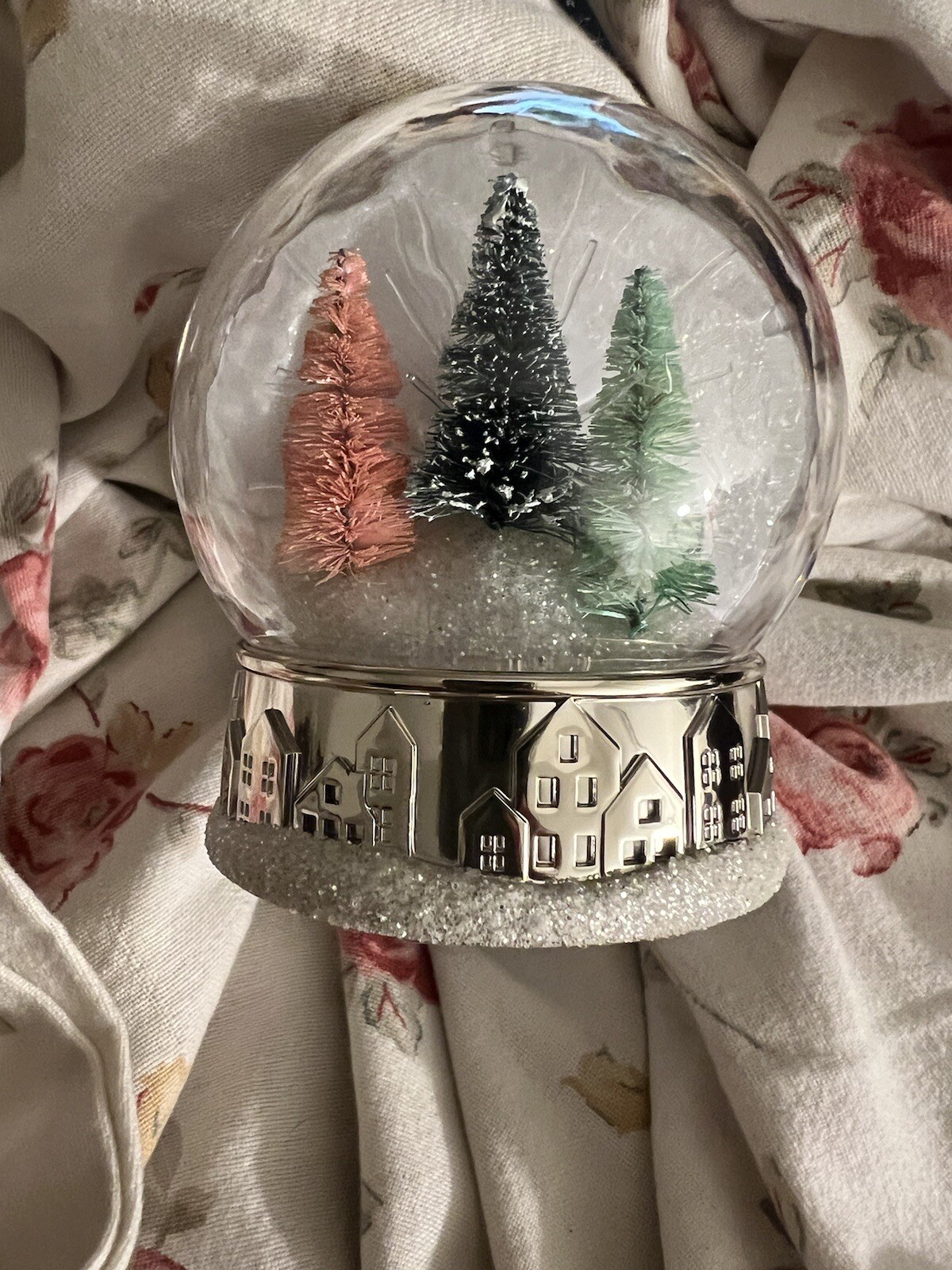 Bath & Body Works Christmas Tree Snow Globe Wallflower Plug-In Light-Up-image