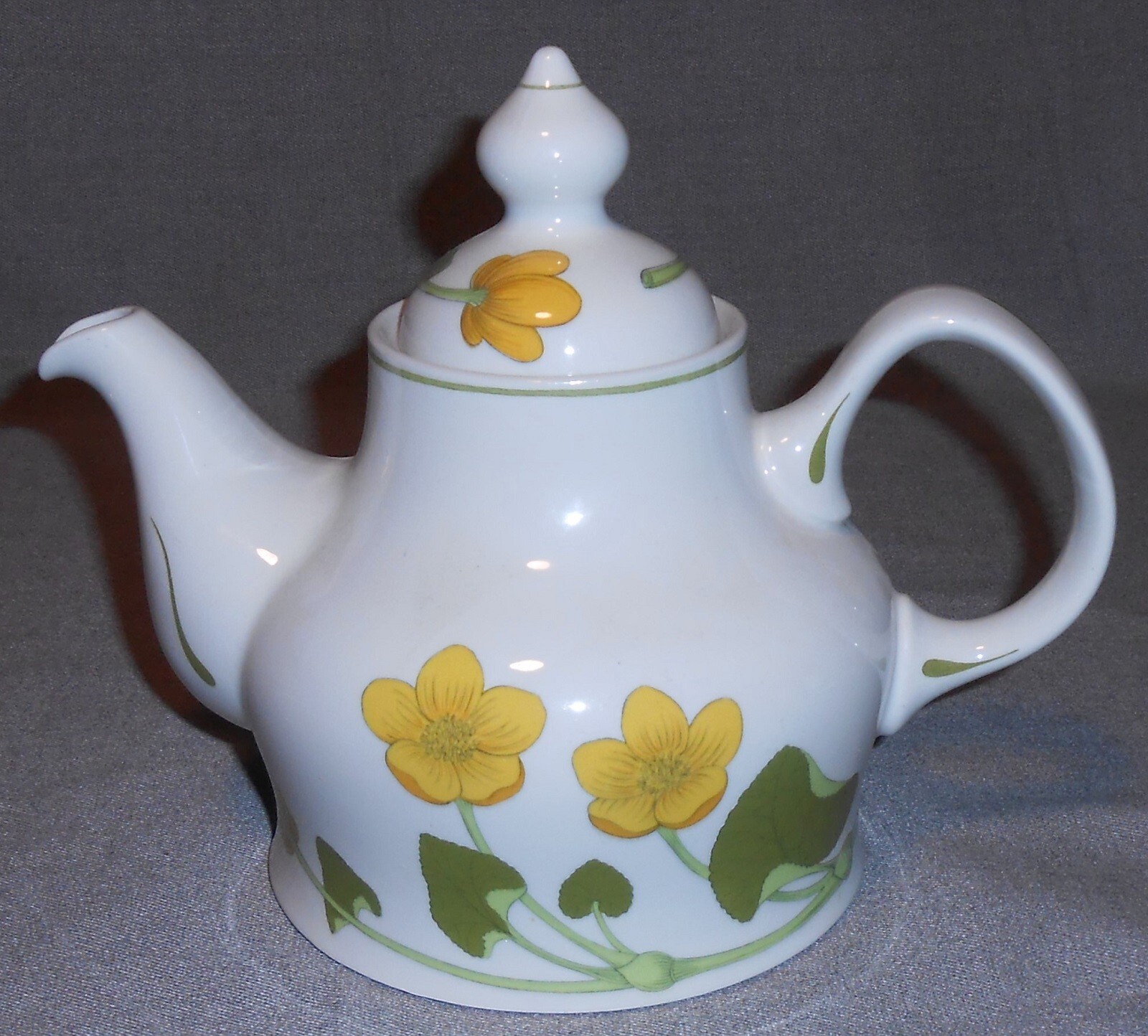 Figgjo TEAPOT BEEKEBLOM PATTERN by  Mid Century Design NORWAY