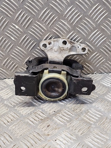 Vauxhall Crossland X 2018 SUV offside conductor lateral montaje del motor delantero - Imagen 3 de 5