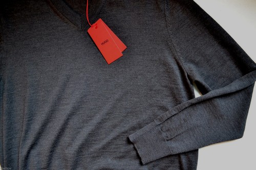 NWT HUGO (Red Label) By Hugo Boss Merino Wool Dark Gray V-Neck Sweater Size XXL - Picture 5 of 9