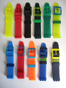 CINTURINO IN PVC  X SWATCH ATTACCO 17 MM. PIRAMIDI