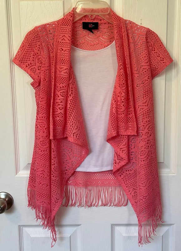 IZ Byer Girl Top - size XL (16)