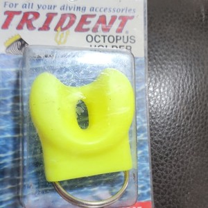 Trident Octopus Holder RP45FYE with Ring for Scuba Diving Regulators, Yellow