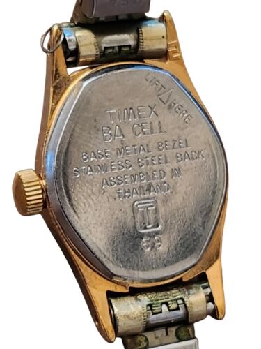 Timex Quartz Dress Watch Ladies Vintage 1980s Two-Tone Gold Silver Band - Picture 3 of 6