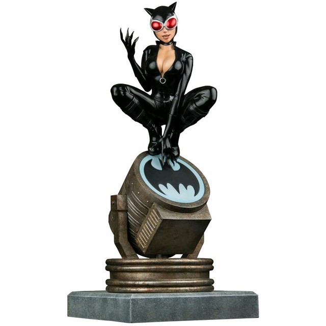 batman catwoman statue