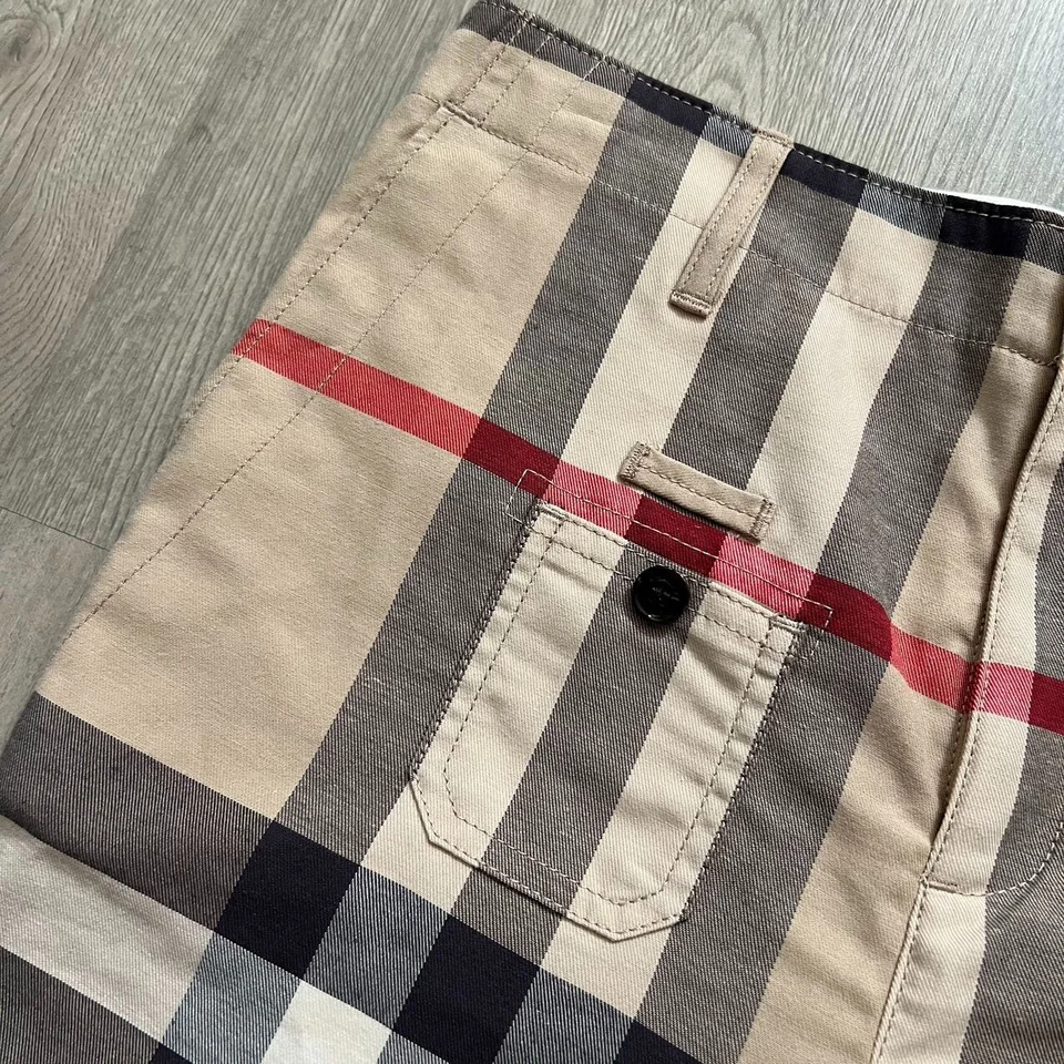 Pantalones Cortos Clásicos A Cuadros de Algodón Burberry W 30 Unisex Niños 14Y Mujeres S también W 30 Foto 2 de 4