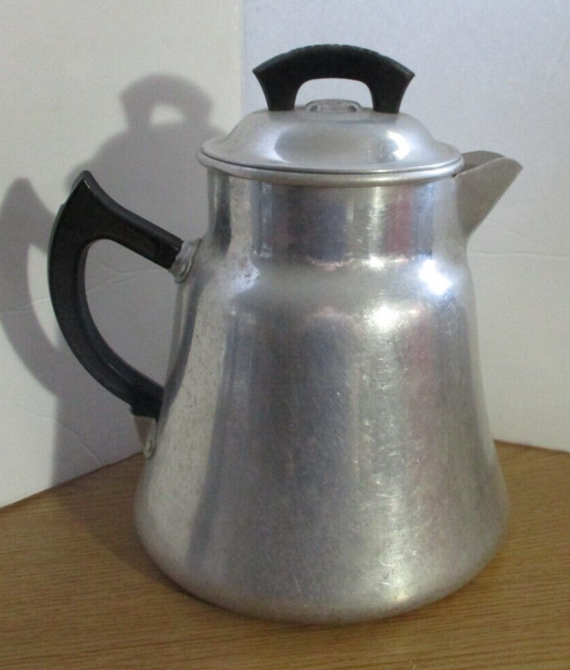 Alcoholics Anonymous Wearever 5063 10cup coffee pot, just like Dr