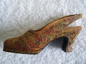 JUST THE RIGHT SHOE NEW AUTUMN 25070 MINIATURE COLLECTABLES