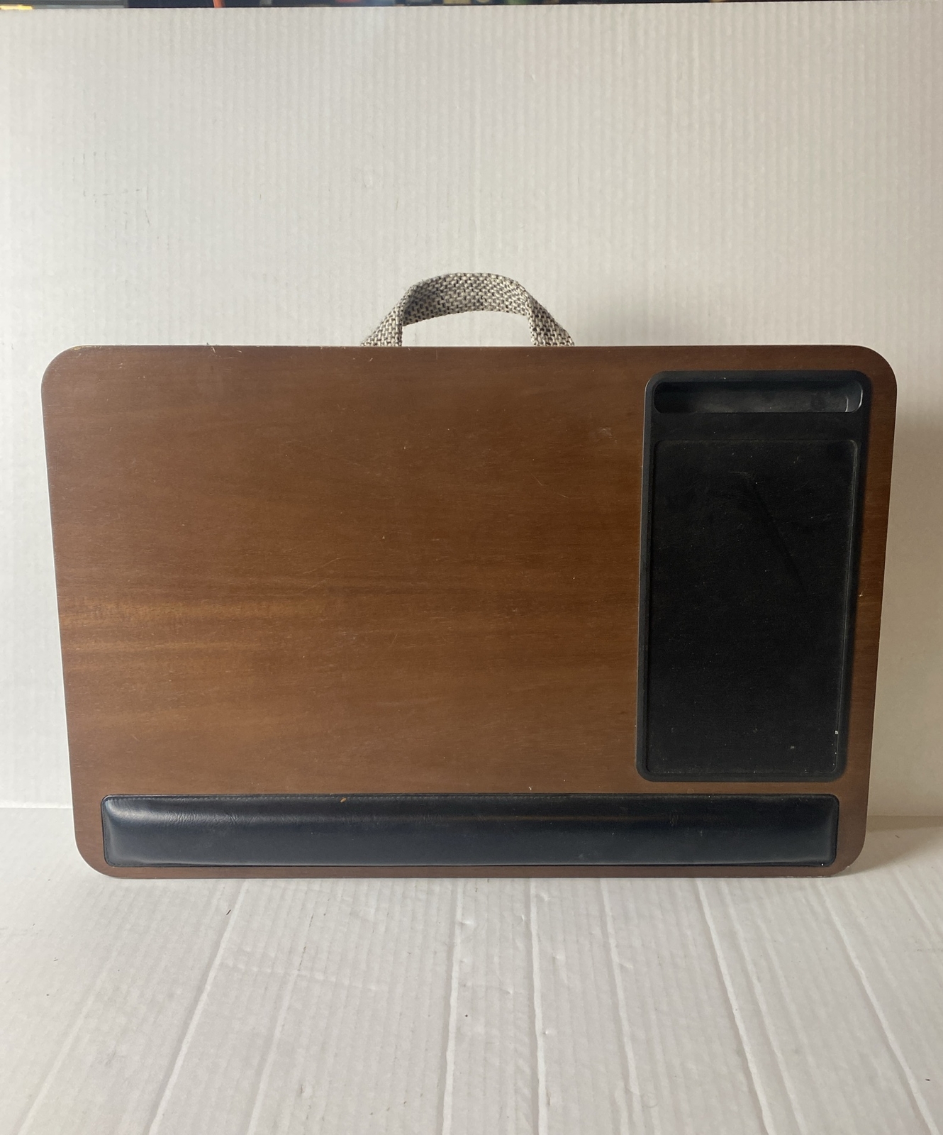 Barnes and Noble Lap Desk PreOwned Great Condition