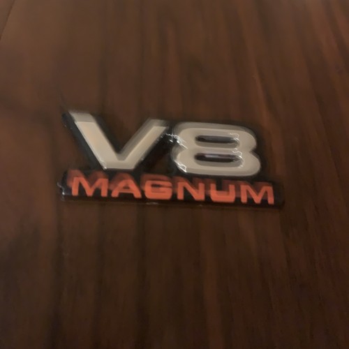 Dodge Ram V8 Magnum guardabarros emblema insignia calcomanía logotipo símbolo fabricante de equipos originales stock genuino - Imagen 2 de 10