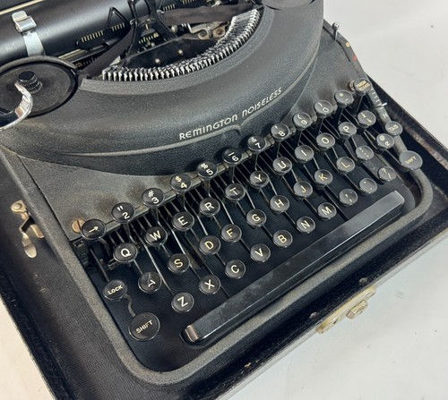 1932 Remington Rand Noiseless Model 7 Black Portable Manual Metal Typewriter - Picture 9 of 20