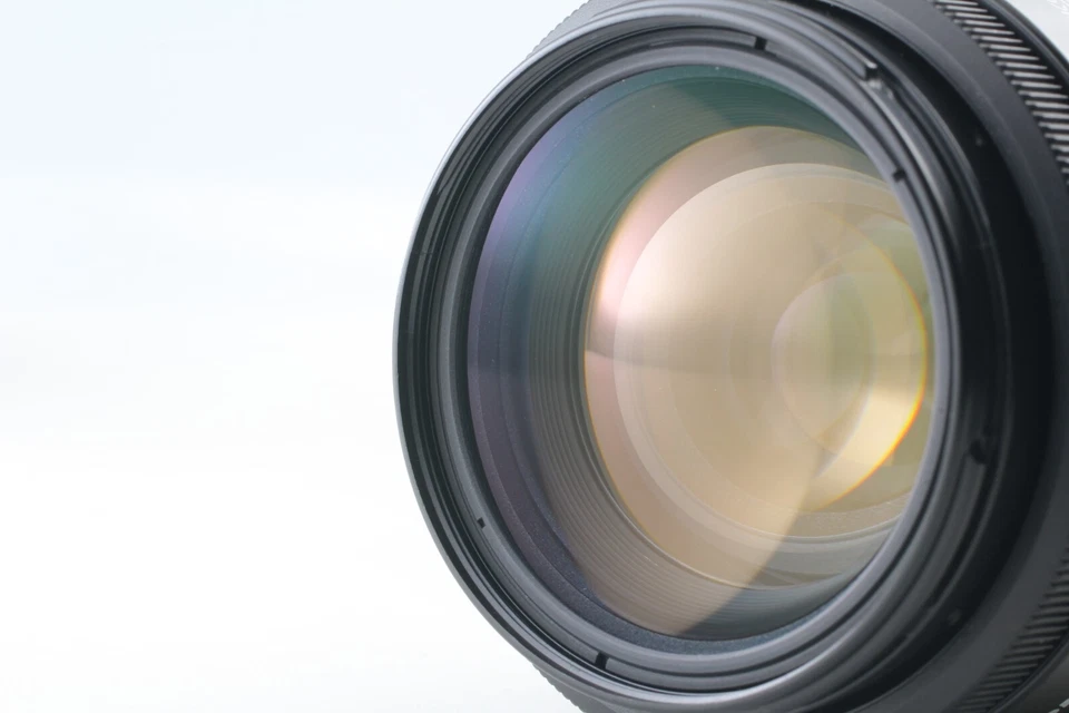 【Near Mint w/ Hood HB-2】 Nikon AF Nikkor 35-105mm f/3.5-4.5 Zoom Lens From JAPAN - Image 2 of 4