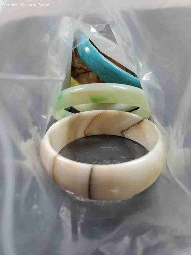 14.7oz. Gemstones Bangle Bracelets Lot Jade, Agate, Glass, Etc. - Picture 3 of 4