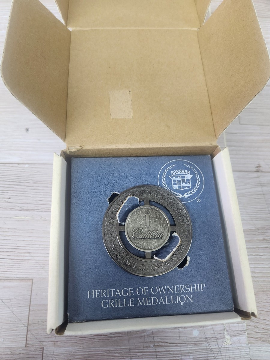 Cadillac Heritage of Ownership メダル NOB 1992-1994 Cadillac Heritage of Ownership Grille Medallion Car