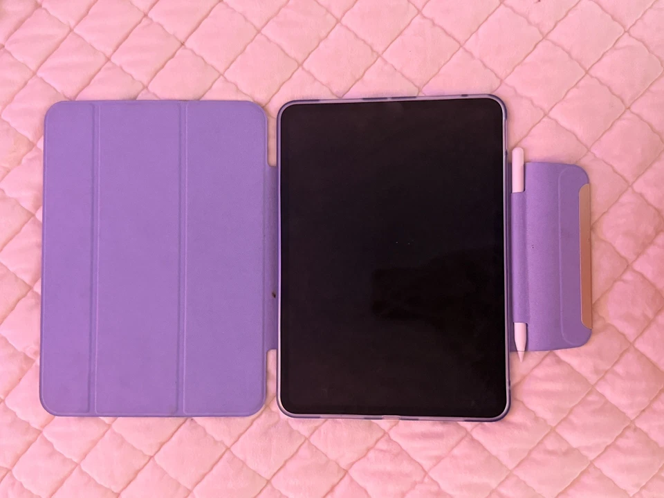 iPad Pro 11” (M4) BUNDLE W/ Apple Pro Pencil And Flower Print Case - Image 3 of 4