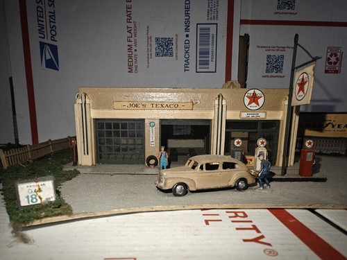 Vintage Joe's Texaco Gas Station Diorama - HO/1:87 - Built - Picture 3 of 6