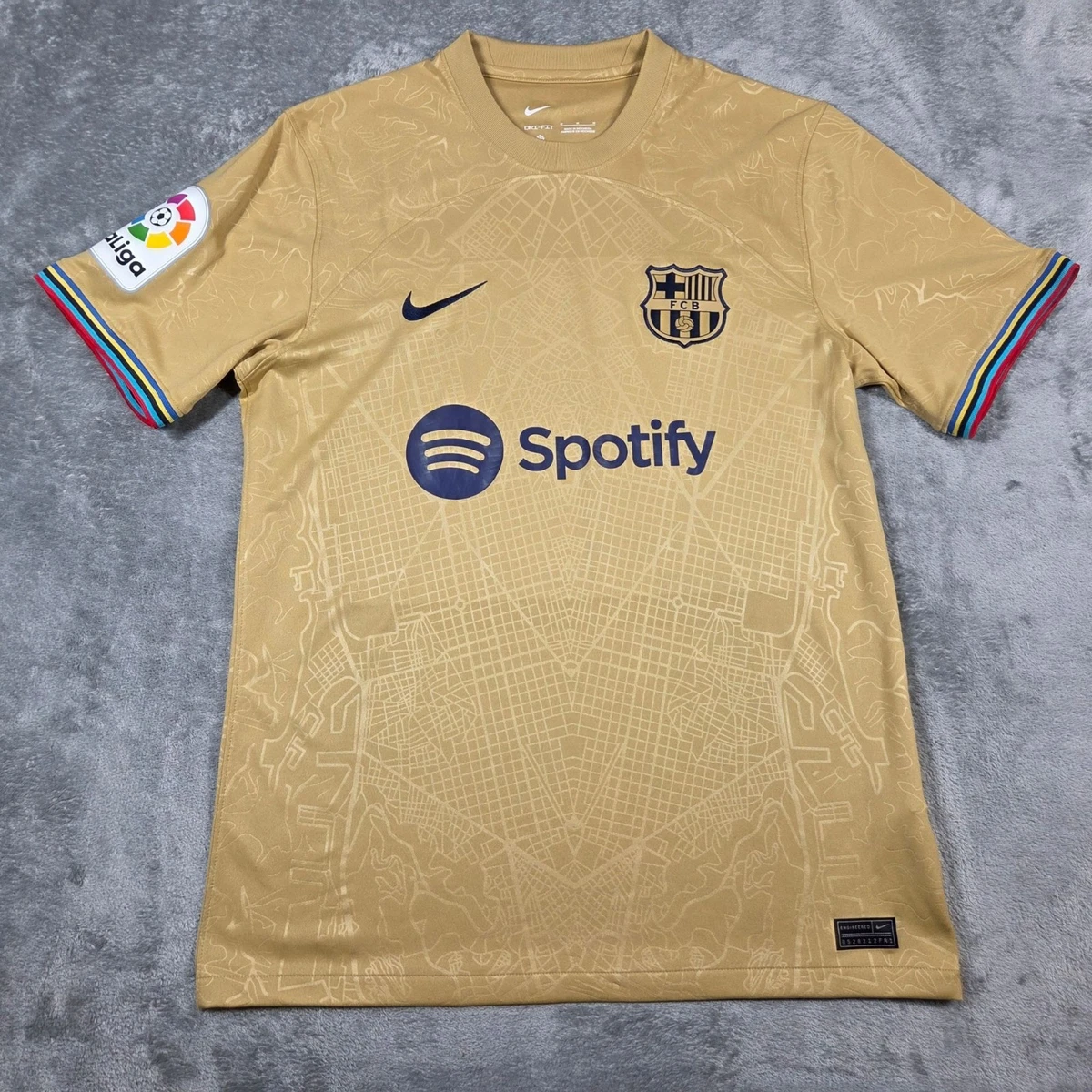 Preços baixos em Fc Barcelona Ouro Clube Internacional de Camisas