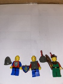 Vintage LEGO Castle: Dungeon Hunters (6042) Instruction manual included.