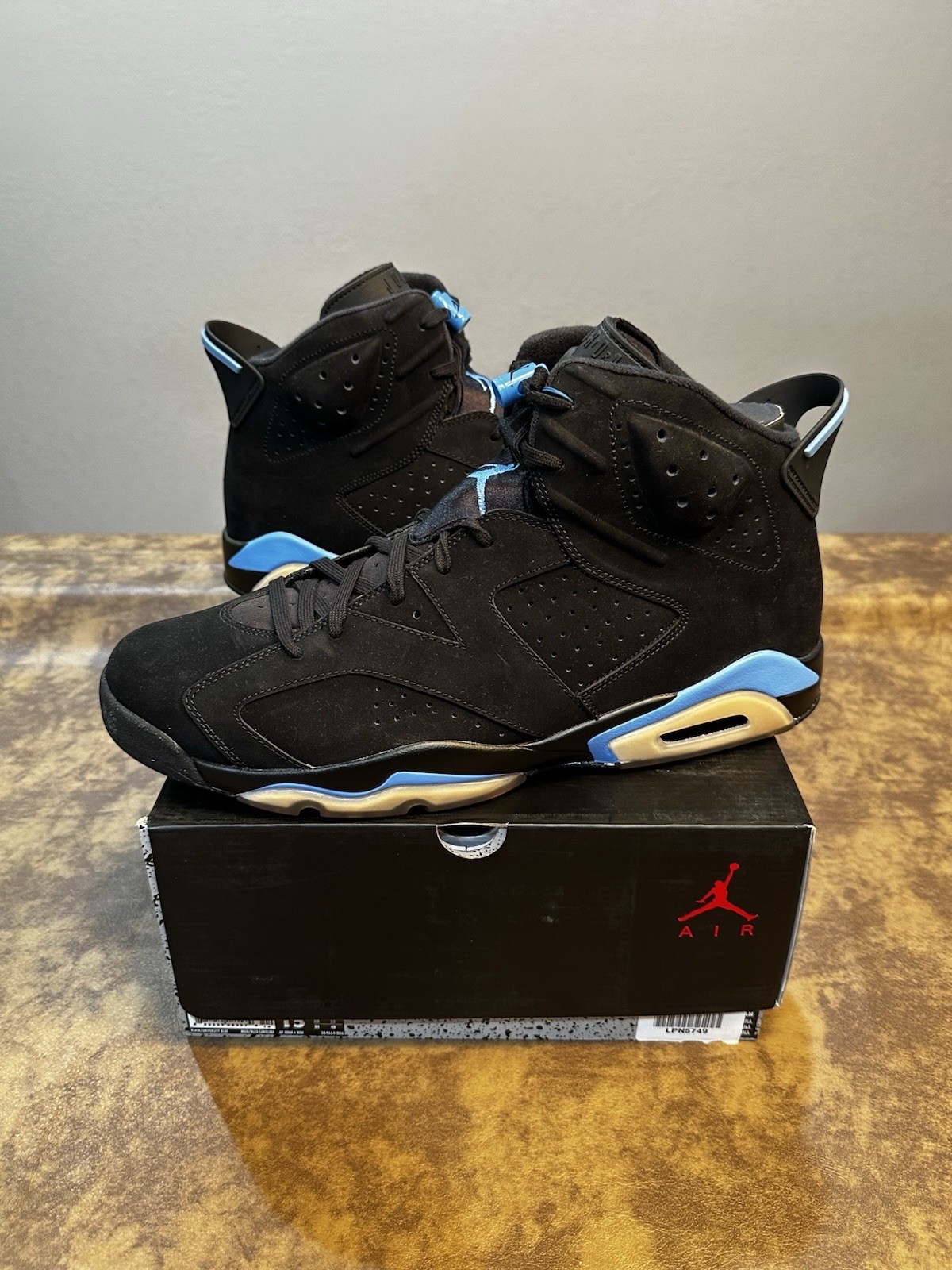 2017 Nike Air Jordan VI 6 Retro UNC Black 384664-006 size 15 Brand New ...