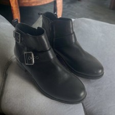 Vionic 322 Logan Black Leather Zip Up Ankle Boot Adjustable Buckle Shoe Women 6