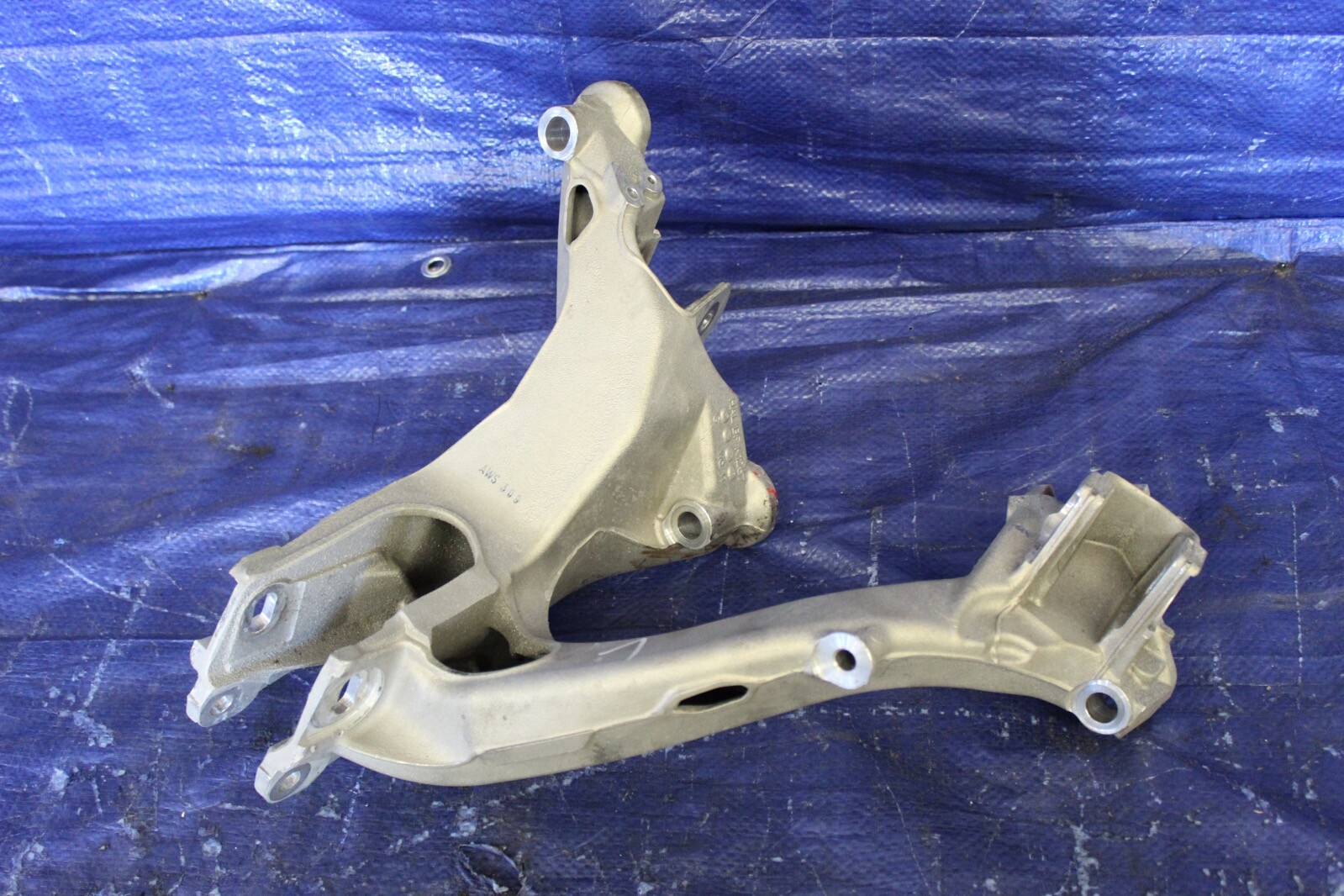 2014 PORSCHE 911 GT3 COUPE 3.8L 997 OEM RH PASSENGER SUSPENSION SUPPORT #1164