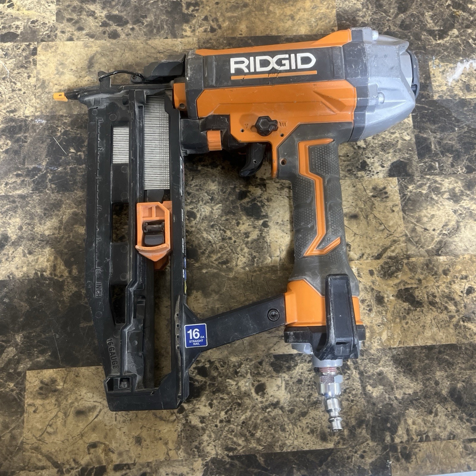 RIDGID R250SFF3 16 Gauge 2-1/2 Inch Straight Finish Nailer