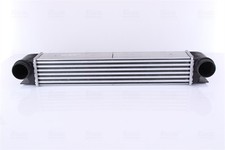 NISSENS Ladeluftkühler ** FIRST FIT ** 96726 für E39 BMW E38 5er Touring 7er 520