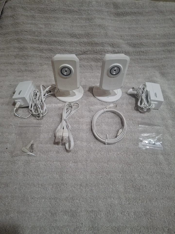 TWO D-Link Day Network Cloud Camera, Open Box Pre Owned All Contents Present - Image 4 of 4