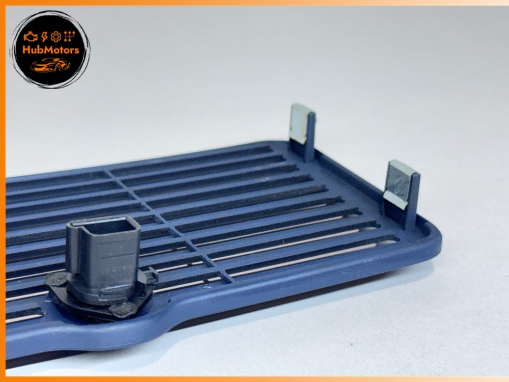 03-13 Maserati Quattroporte M139 Dash Dashboard Vent Grille Cover w/ Sensor OEM