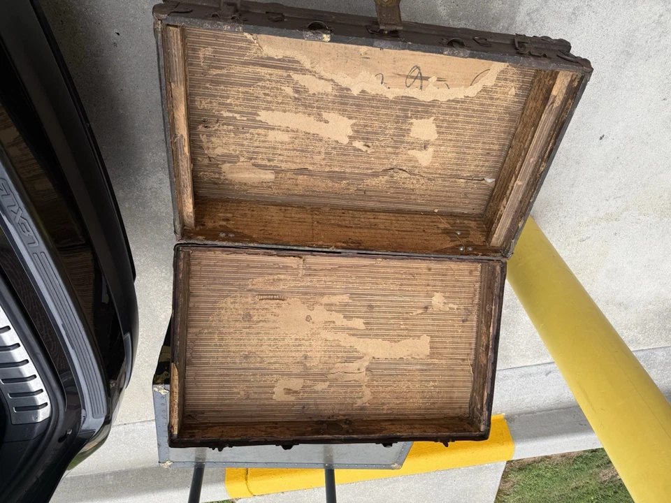 Vintage Wood Steamer Trunk late 1800s to early 1900s - Image 2 of 2