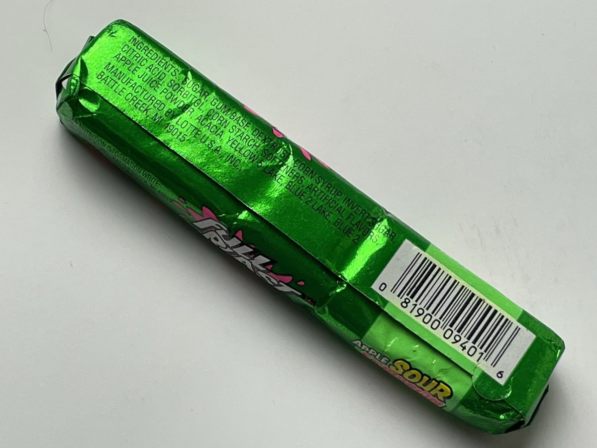 1990's Lotte Apple Sour Explosion Liquid Centered Bubble Gum Pack