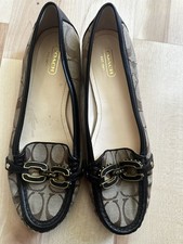 Coach Beige Signature Canvas Loafers with Dark Brown Trim Size 8.5 Great conditi