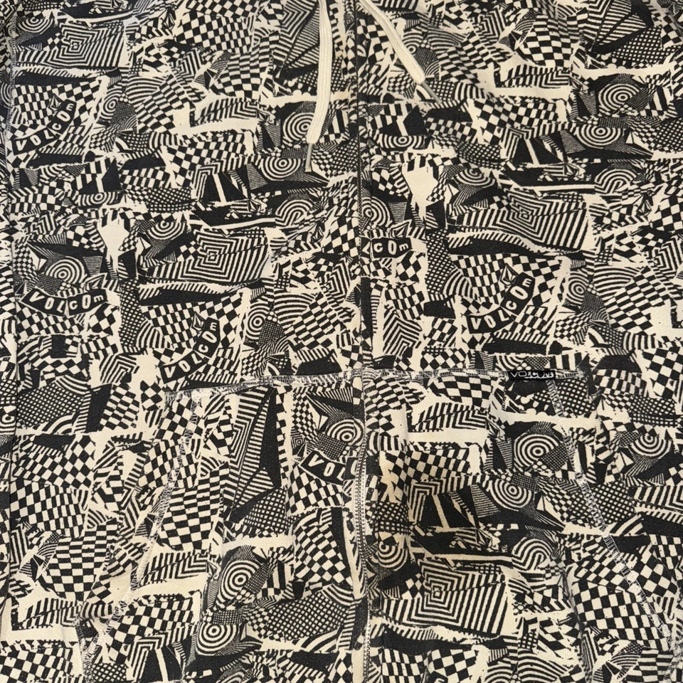 VTG Y2K Volcom Lined Zip Up Hoodie All Over Print Size X Large - Image 2 of 4