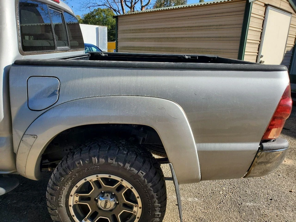 Toyota Tacoma 2005 2011 doble cabina OEM guardabarros derecho 1E7 Silver Streak Foto 3 de 4