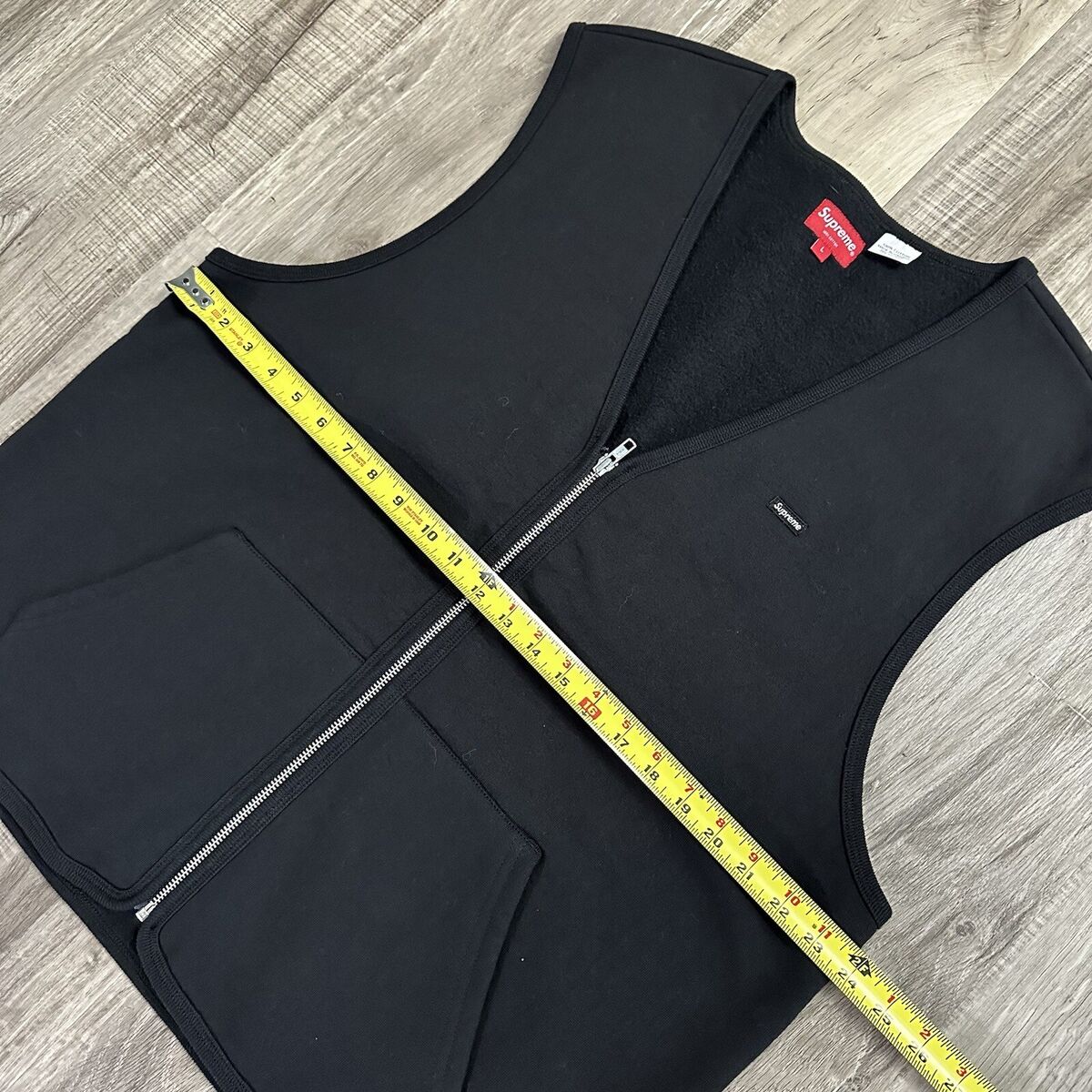 Supreme Small Box Logo Zip Up Vest Black - Men's Size Large Supreme Small Box Logo Zip Up Vest Black - Men's Size Large