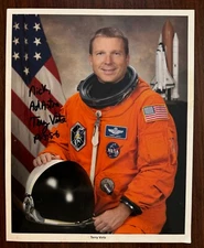 STS - 130 NASA SPACE SHUTTLE SOYUS TMA - 15 ASTRONAUT TERRY VIRTS SIGNED PHOTO