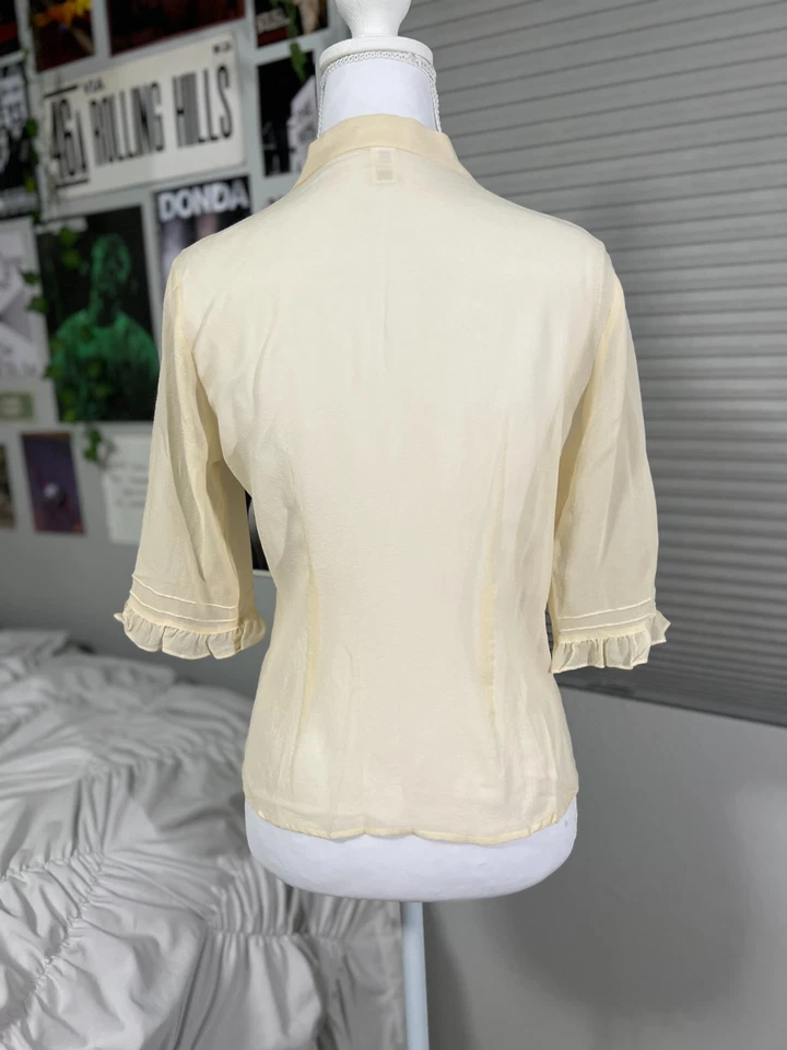 Blusa antigua azul marino 100 % seda crema volantes cuello mandarín abotonada talla S 2005 Y2K Foto 3 de 4