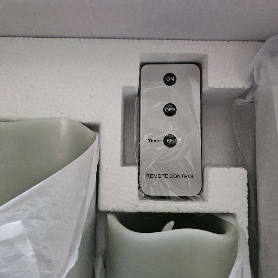 Juego de 6 velas sin llama Home Reflections Ultimate en verde salvia H271337 Foto 4 de 4