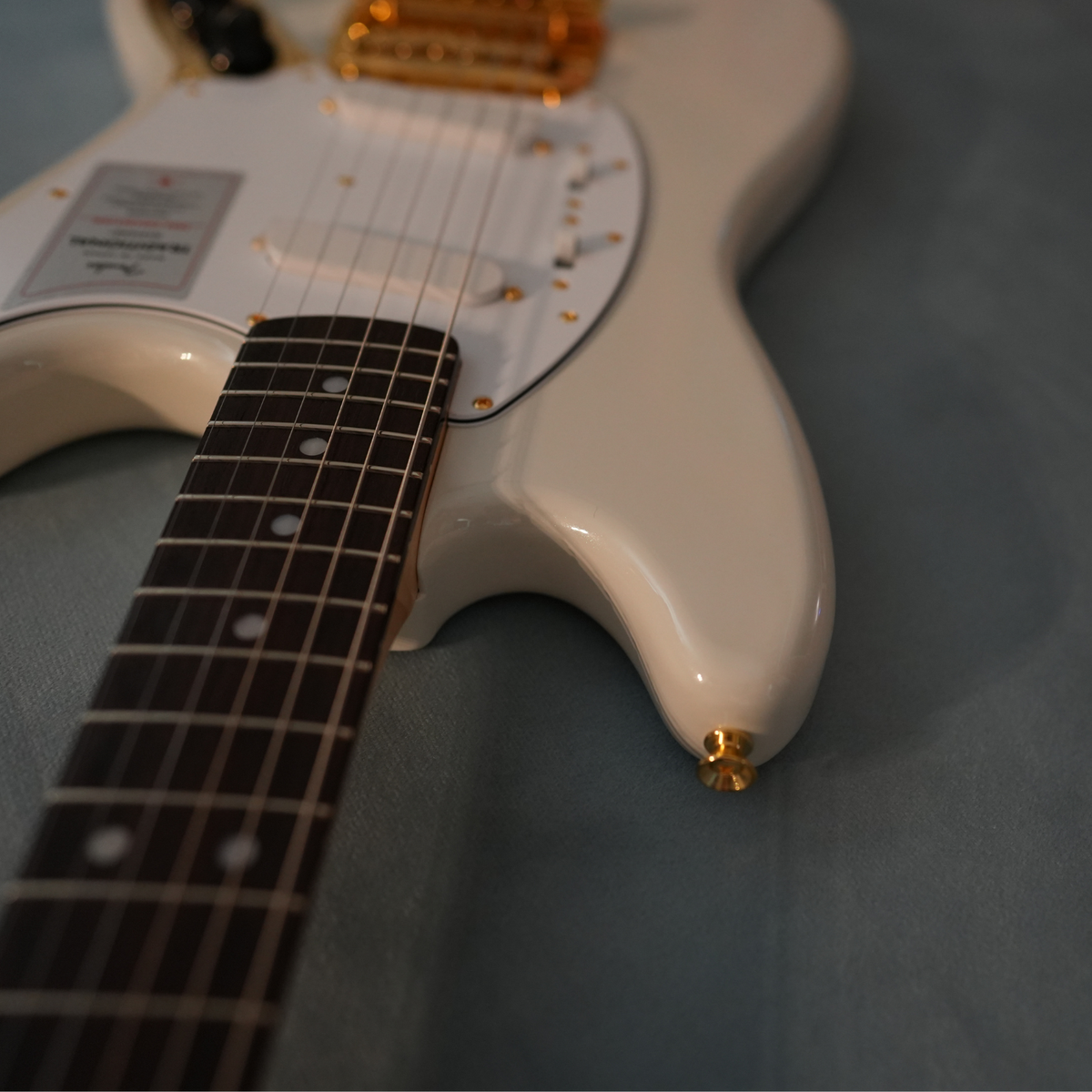 Fender Made in Japan Traditional 2025 Collection 60s Mustang White