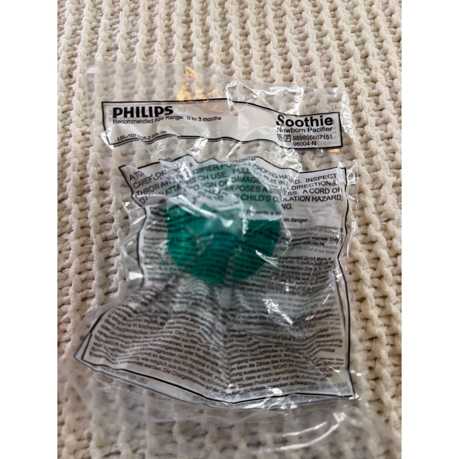 Lot of 25 Philips Avent Soothie Newborn Pacifiers 0-3 Months Teal Green New
Opens in a new window or
