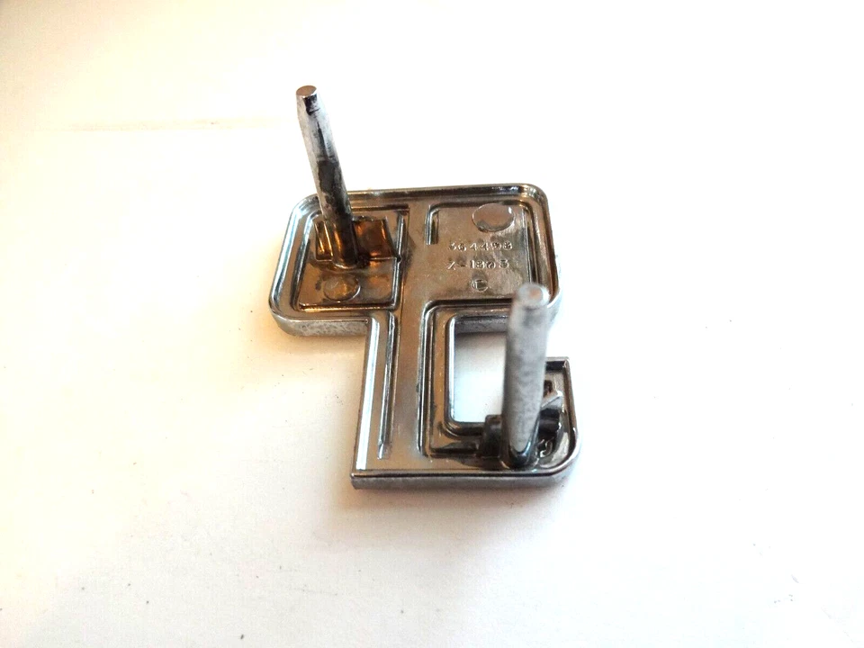 NOS 1975 1976 1977 ? GMC SPRINT "SP" GRILL GRILLE EMBLEM SCRIPT ORNAMENT 364498 - Image 3 of 4