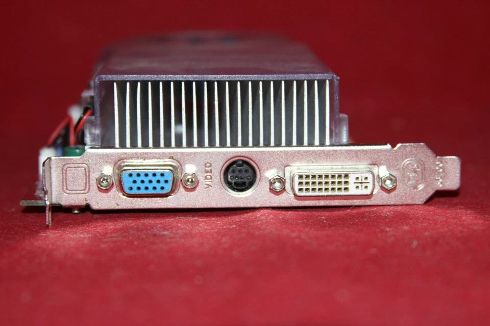 Sapphire ATI Radeon X1600 PRO ADV, 512MB DDR2, AGP Graphics Card (87-3C85-S3-SA) - Image 3 of 4