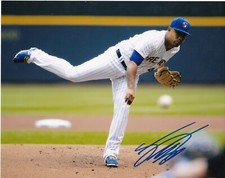 JUNIOR GUERRA   MILWAUKEE BREWERS   ACTION SIGNED 8x10