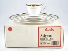 *Spode Avignon Fine Bone Chine 5-Piece Set
