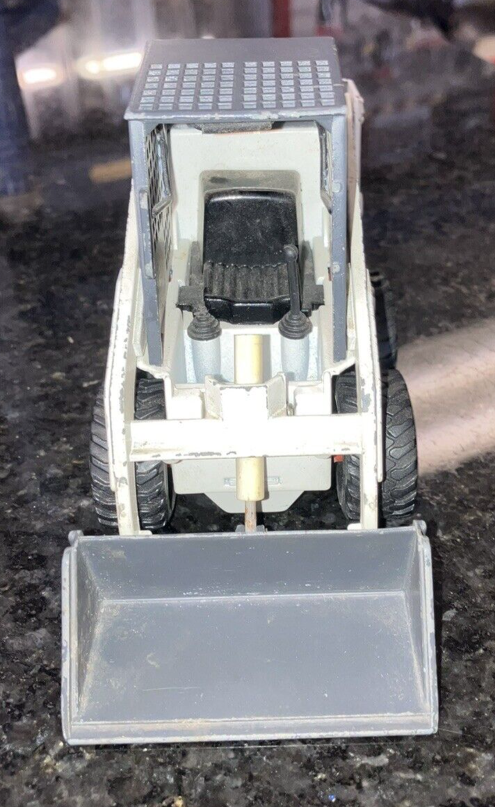 Vintage Clover Bobcat 743 Skid Steer Loader 1:19 Scale Diecast
