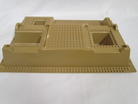 LEGO Pharaoh's Quest Scorpion Pyramid 7327 Tan Raised Baseplate & Instructions