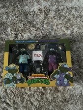 NECA TMNT Cartoon Vacation Leonardo and Donatello Action Figures 2-Pack