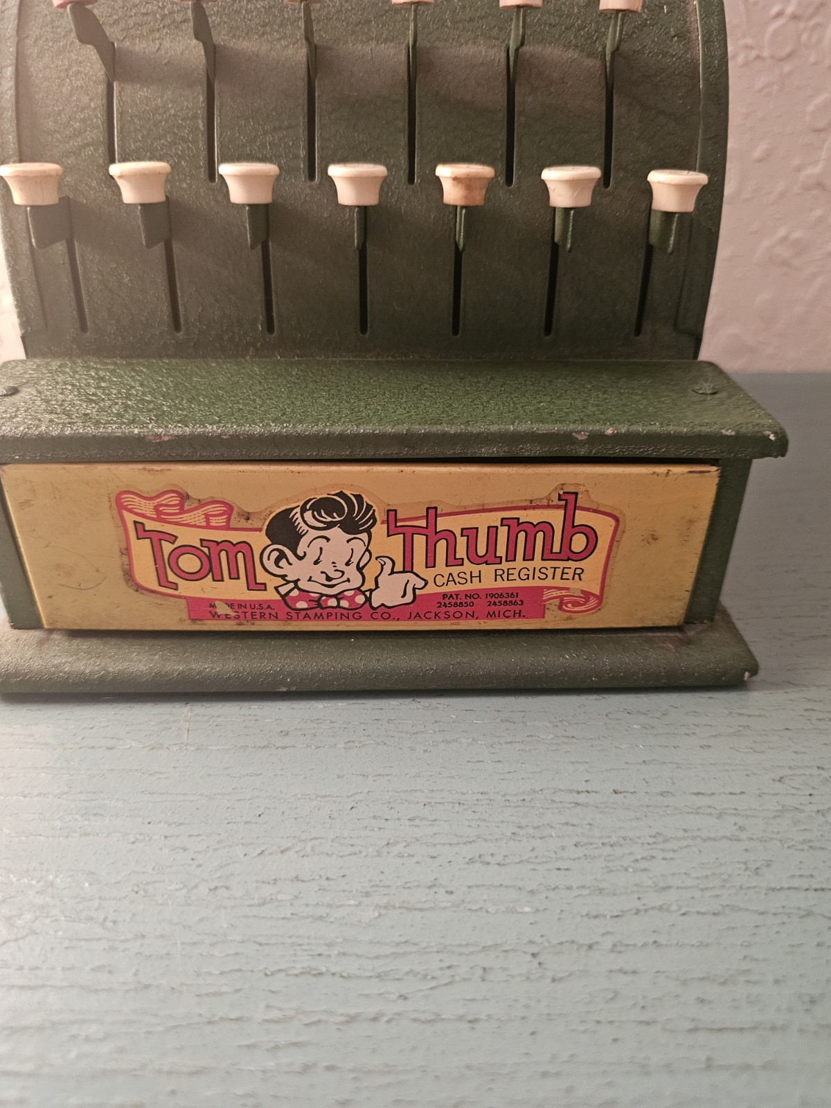 как выглядит Vintage 1940s Tom Thumb Toy Cash Register, Works-Very Good фото